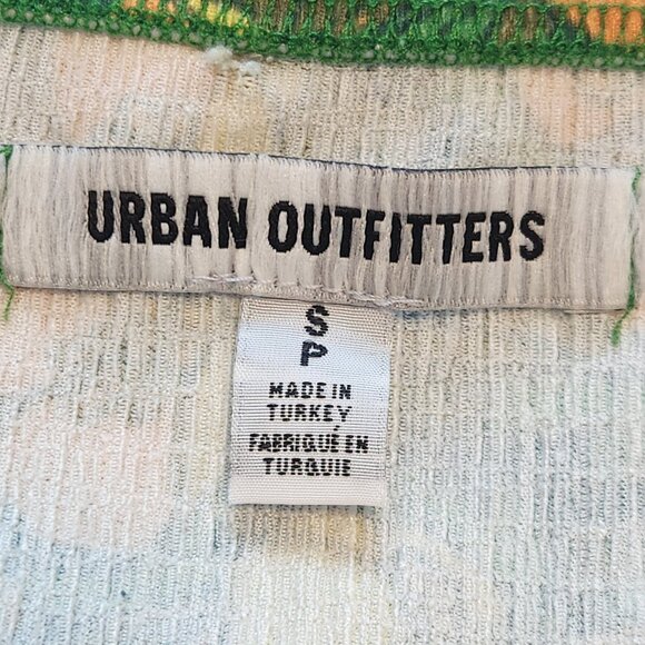 Urban Outfitter Valeria Wrap-Over Halter Top - Picture 5 of 8